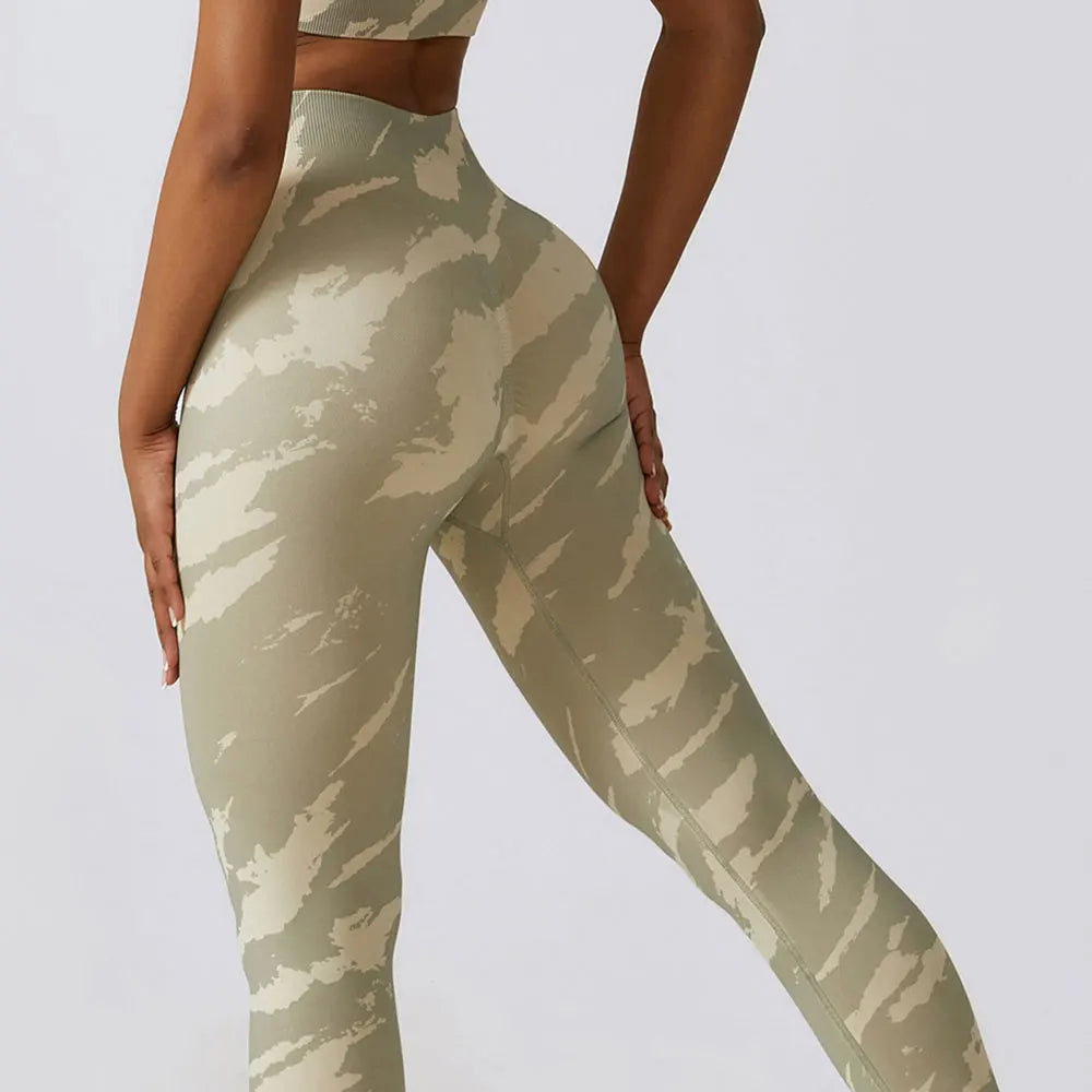 YOGA/FITNESS CAMO LEGGINGS FRIDA